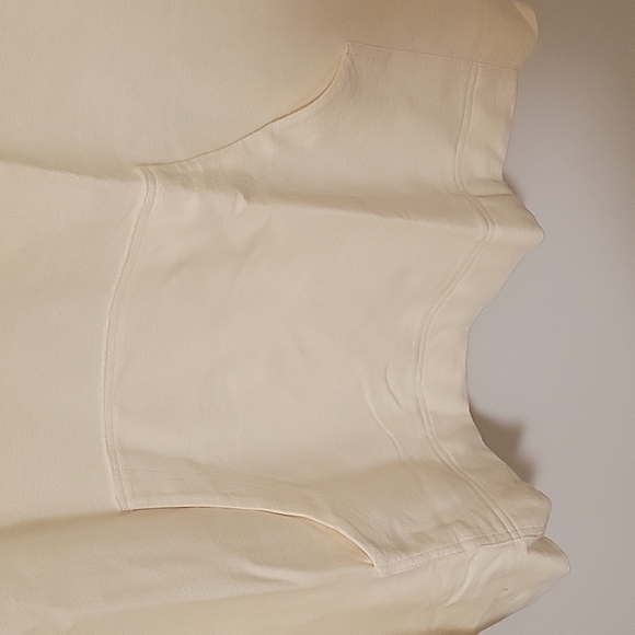 100% Cotton long sleeve pullover with front pockets in 3X by Liz & Co - Picture 4 of 8